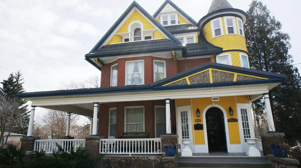 A Moment In Time Bed And Breakfast Niagara Falls 3*,