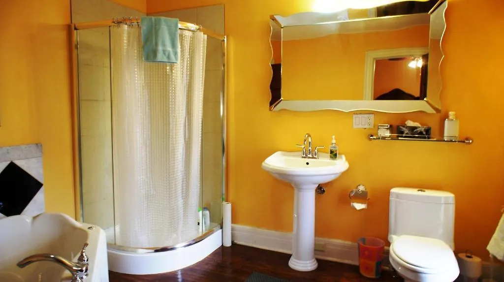 Bed & Breakfast A Moment In Time Bed And Breakfast Niagarawatervallen