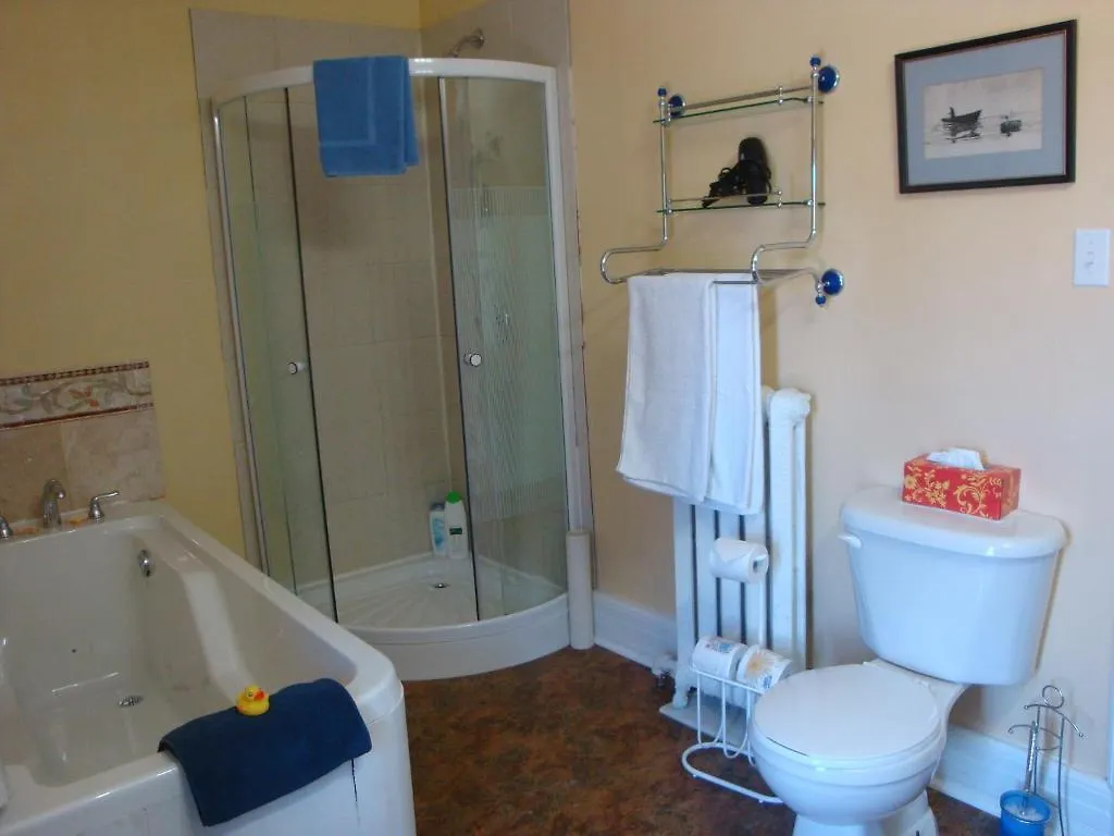 A Moment In Time Bed And Breakfast Niagarawatervallen 3*,  Canada