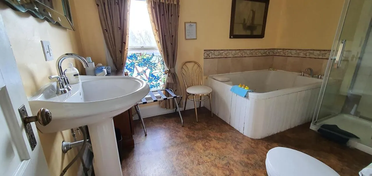 A Moment In Time Bed And Breakfast Niagarawatervallen Bed & Breakfast
